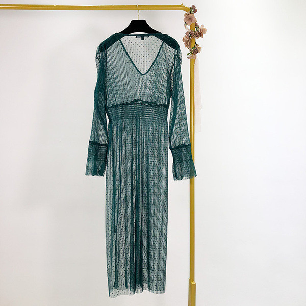 Rochie de dama moderna, lunga, din doua piese, cu decolteu in V, de culoare verde