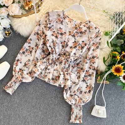 Cămașă de șifon de damă cu model floral, mâneci largi și decolteu în V