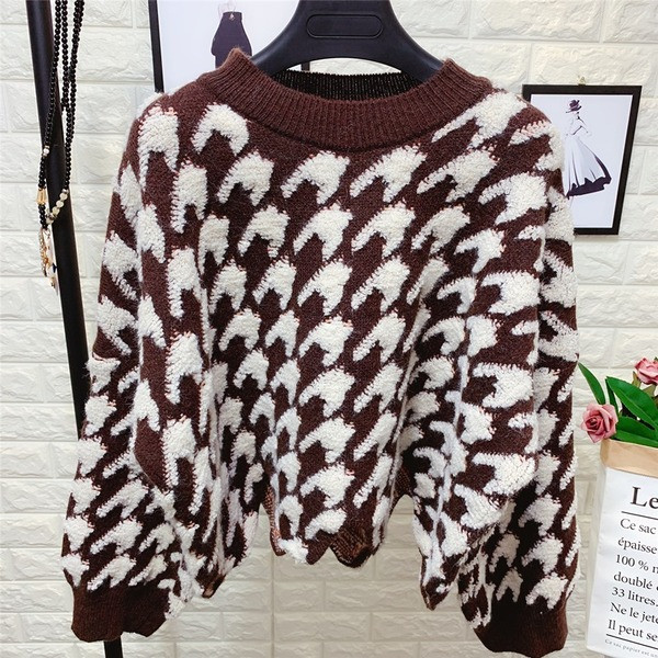 Pulover moale de damă în maro și negru, cu decolteu oval