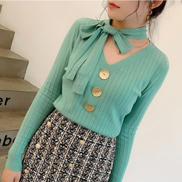 Pulover de dama in patru culori cu decolteu in V si sireturi