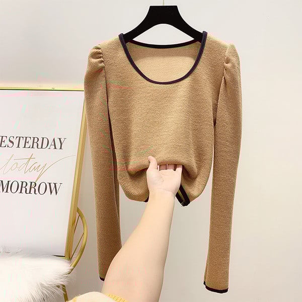 Model de pulover Slim de dama cu decolteu patrat si maneci bufante