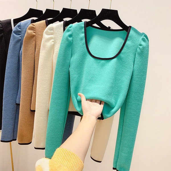 Model de pulover Slim de dama cu decolteu patrat si maneci bufante