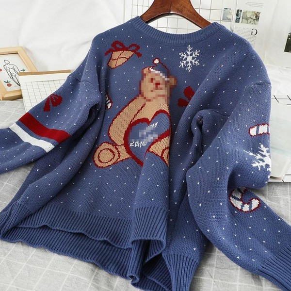 Pulover de dama de Craciun cu urs in rosu si albastru