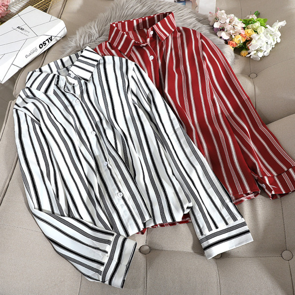 Cămașă de damă în dungi cu guler clasic și mâneci lungi în alb, negru și roșu