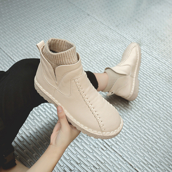 Cizme casual dama cu talpa joasa, model rotunjit in bej si negru