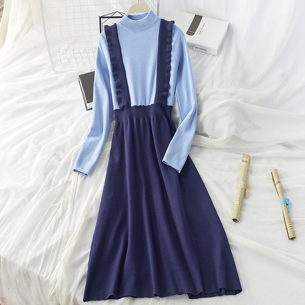 Rochie de dama casual model decupata cu maneci lungi si decolteu rotund in mai multe culori