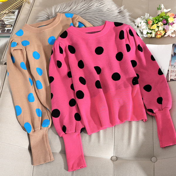 Pulover de damă modern cu buline, cu mâneci largi și decolteu rotund