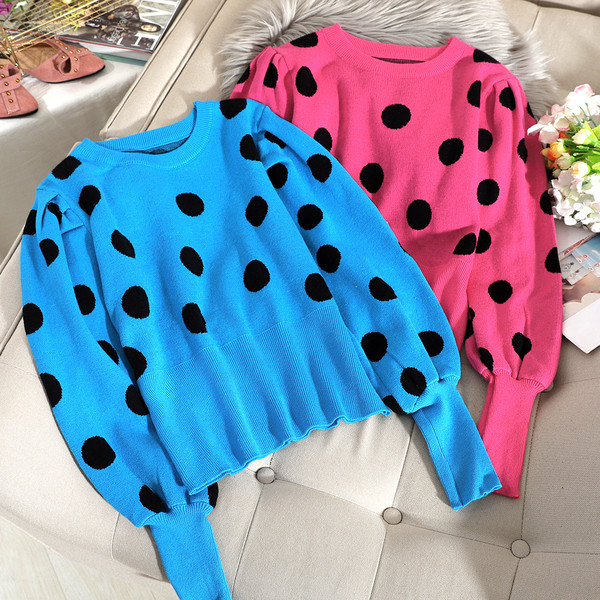 Pulover de damă modern cu buline, cu mâneci largi și decolteu rotund