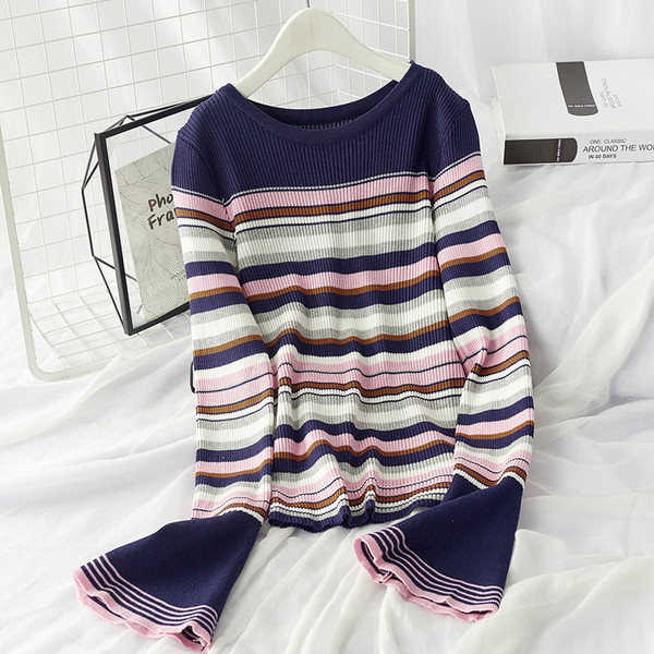 Bluză casual de damă în dungi cu mâneci lotus