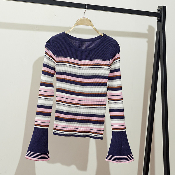 Bluză casual de damă în dungi cu mâneci lotus