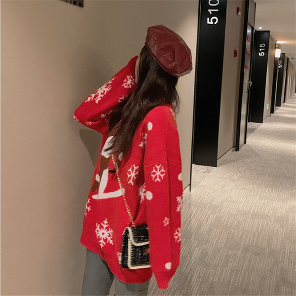 Pulover gros de dama cu motive de Craciun in rosu