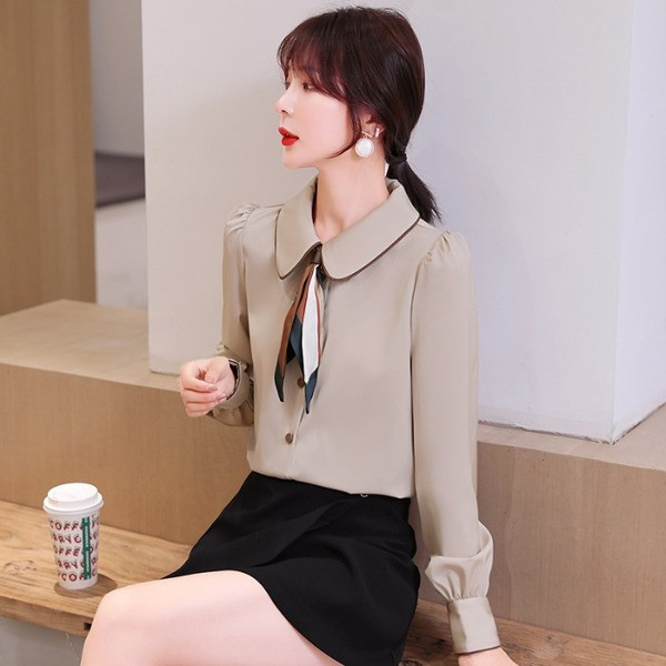 Cămașă de șifon de damă cu guler și nasturi clasici în alb și bej