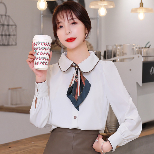 Cămașă de șifon de damă cu guler și nasturi clasici în alb și bej