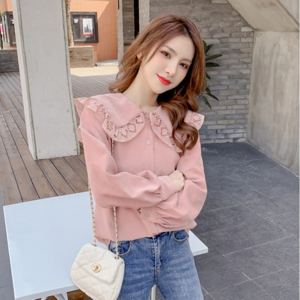 Cămașă de damă cu nasturi și dantelă la guler - model larg în alb, roz și verde