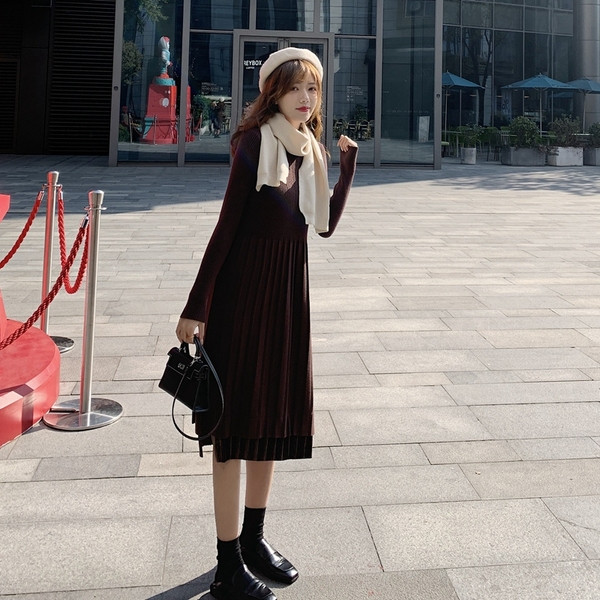 Rochie de dama plisata tricotata cu curea in bej, maro si negru