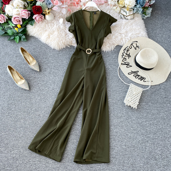 Salopetă lungă de damă elegantă, cu decolteu în V și curea