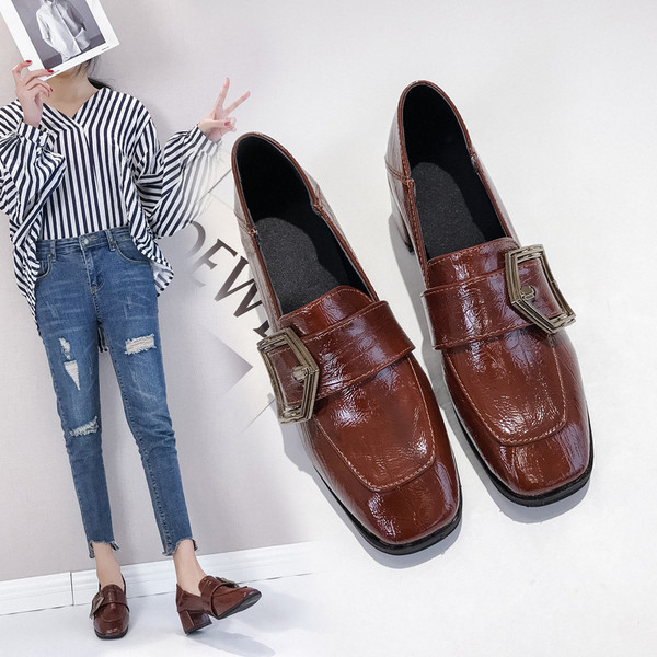 Pantofi casual de dama din piele cu catarama metalica in negru si maro