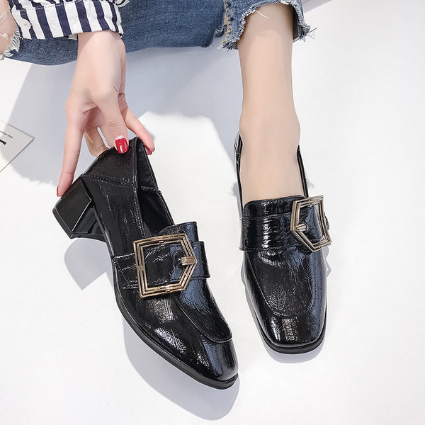 Pantofi casual de dama din piele cu catarama metalica in negru si maro