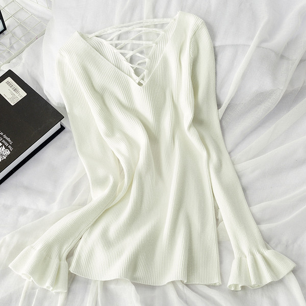 Bluza de toamna de dama cu decolteu spitz si cravate la spate