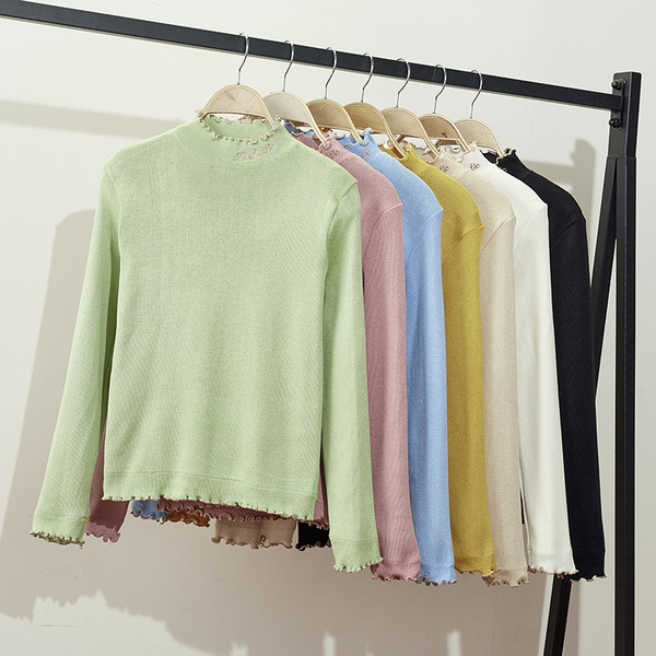 Pulover de dama toamna-iarna cu broderie pe guler in mai multe culori