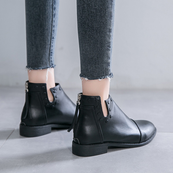 Cizme de toamna dama din piele ecologica cu toc mic gros de culoare neagra