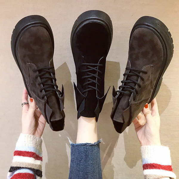 Cizme de dama actuale de toamna-iarna din piele intoarsa ecologica cu talpa aspra