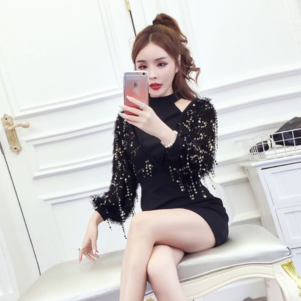 Rochie de dama model nou Model subtire cu paiete pe maneca de culoare neagra