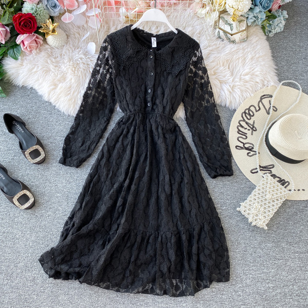 Rochie de dama lunga din dantela cu nasturi in negru, bej si alb