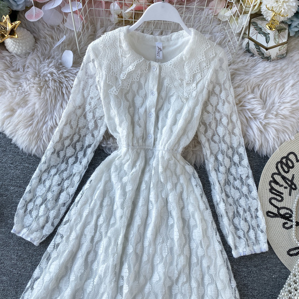 Rochie de dama lunga din dantela cu nasturi in negru, bej si alb