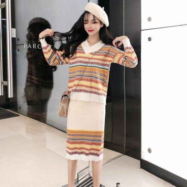 Set casual tricotat de pulover si fusta lunga