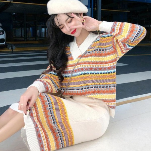 Set casual tricotat de pulover si fusta lunga