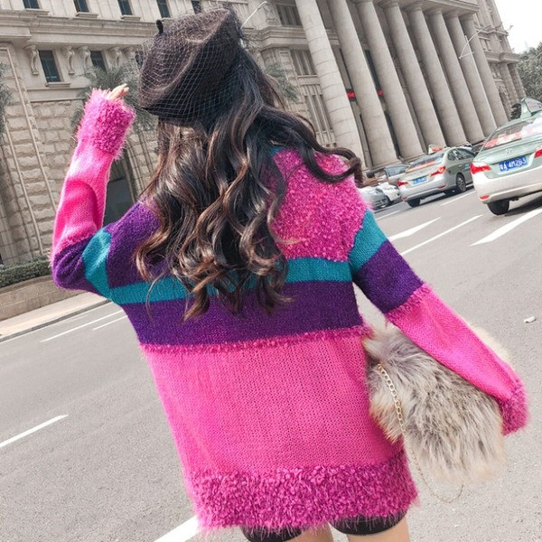 Pulover larg modern, cu mâneci lungi și decolteu oval