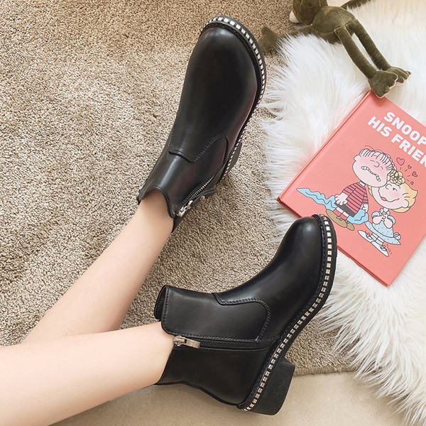 Cizme de dama din piele potrivite pentru iarna cu fermoar de culoare neagra