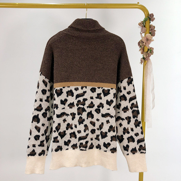 Pulover gros de iarna de dama cu guler polo si model leopard