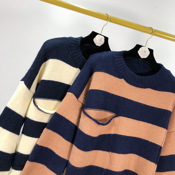 Pulover casual cu dungi cu buzunar si decolteu oval