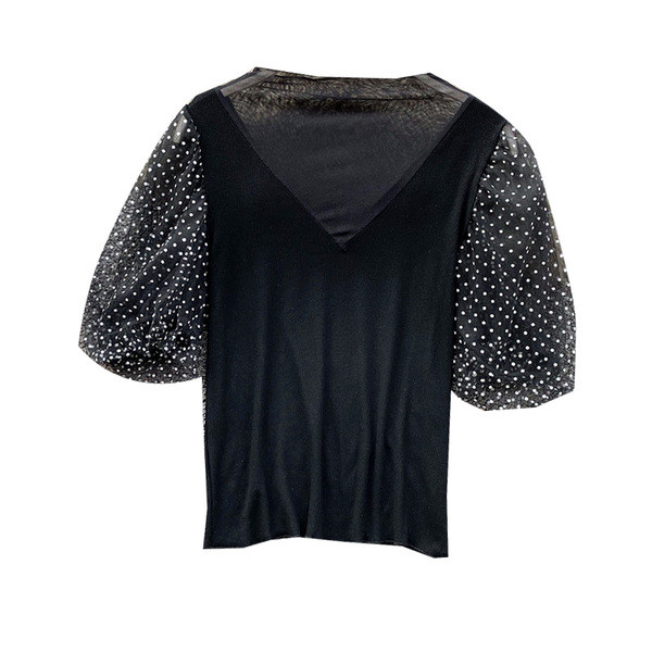 Bluză de damă cu mâneci scurte din tul și guler înalt în alb și negru