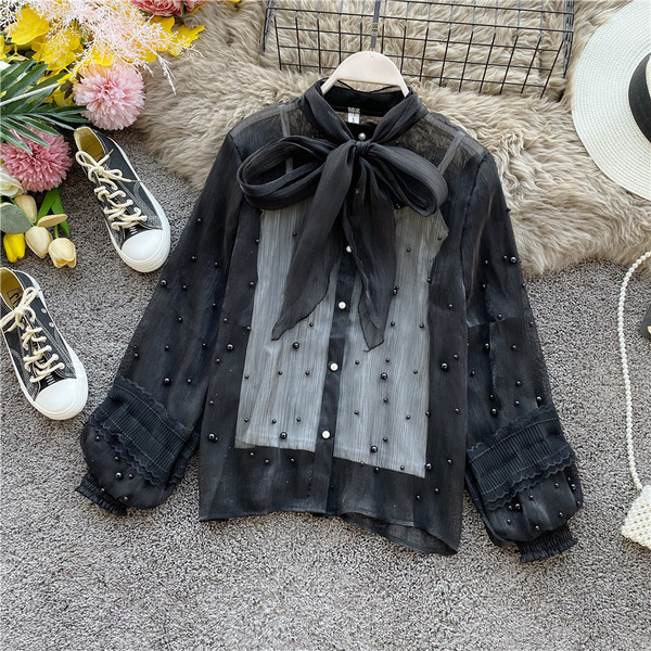 Cămașă de șifon de damă cu element perlat și panglică la guler