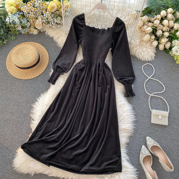 Rochie de dama lunga din catifea cu decolteu patrat in negru si maro