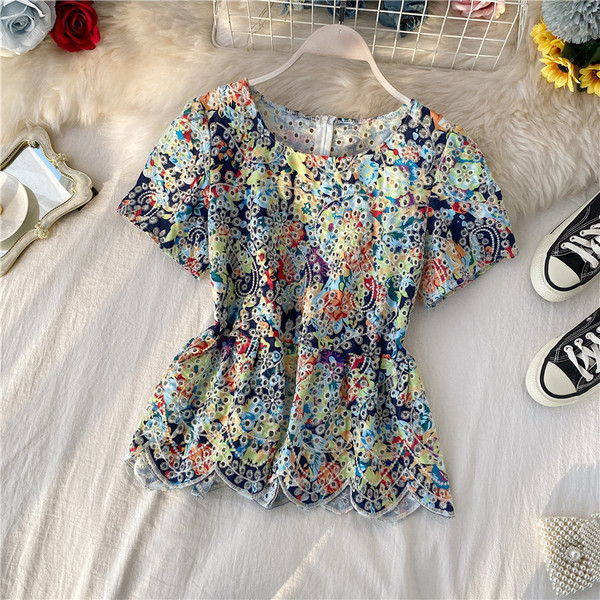 Bluză de damă modernă colorată cu mâneci scurte și fermoar la spate în trei culori