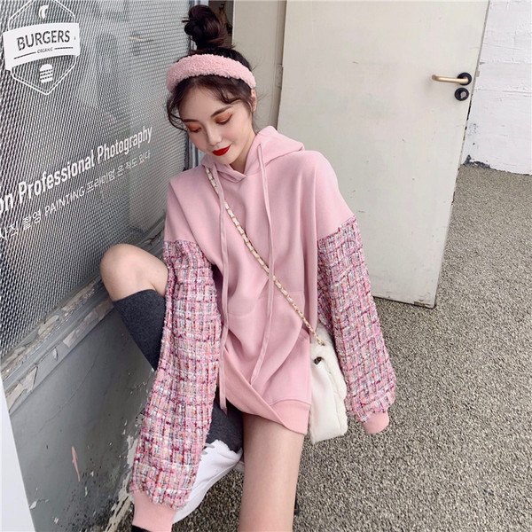 Hanorac de damă cu glugă și buzunar - un model larg în roz