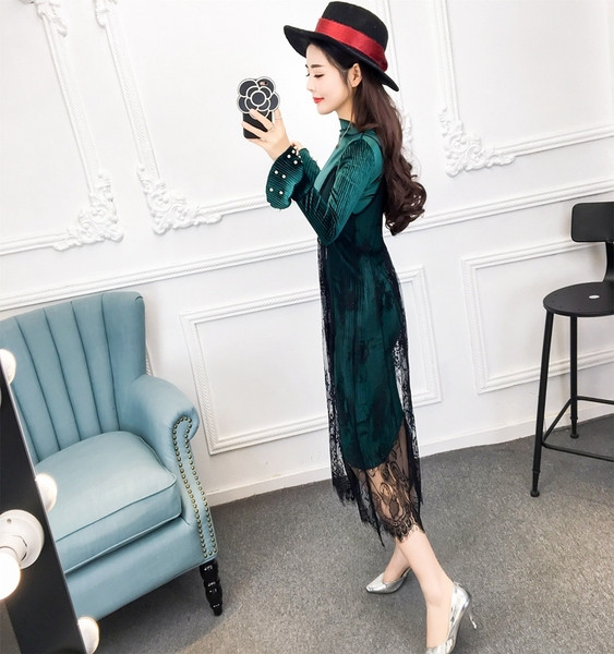 Rochie elegantă de damă cu mâneci lotus, dantelă și perle în verde