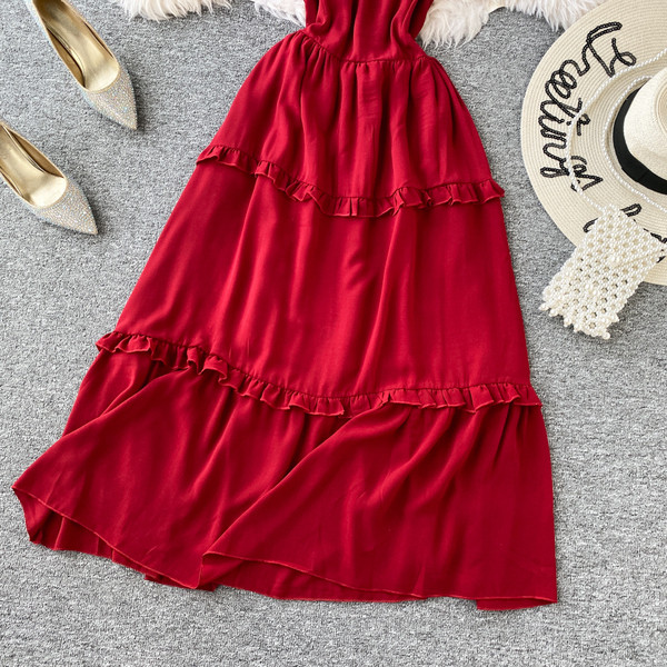 Rochie moderna de dama cu bretele subtiri in model croiat de culoare rosie