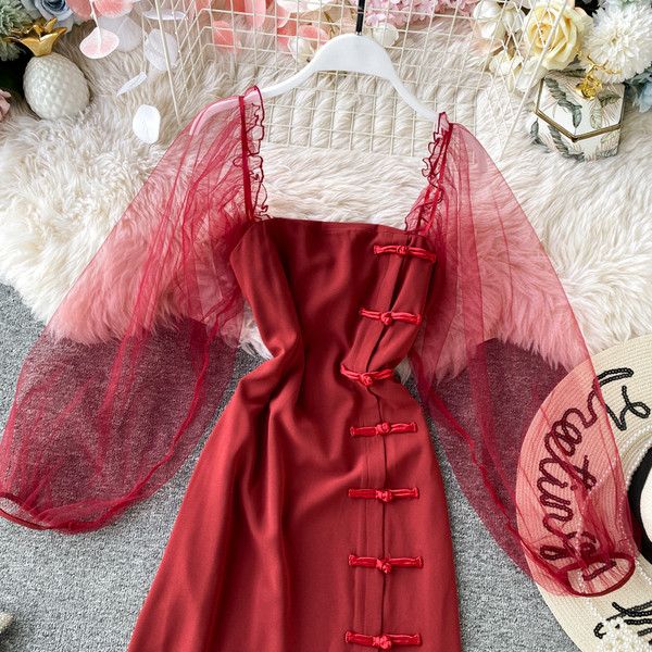 Rochie moderna de dama cu maneci din tul de culoare rosie