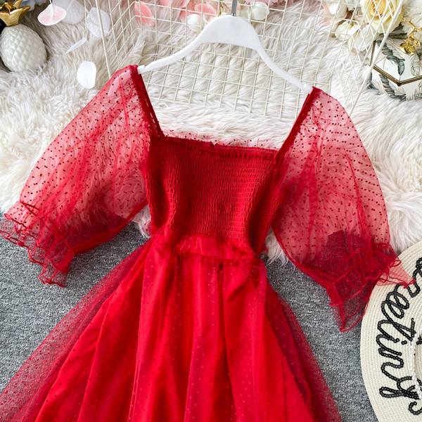 Rochie modernă de damă cu mâneci scurte din tul de culoare roșie