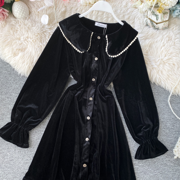 Rochie de dama din catifea in stil retro cu nasturi in negru