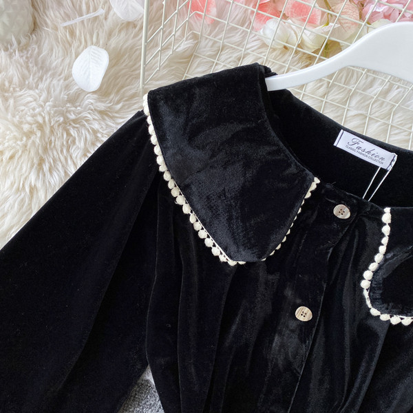 Rochie de dama din catifea in stil retro cu nasturi in negru