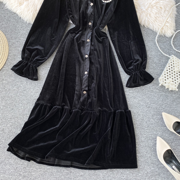 Rochie de dama din catifea in stil retro cu nasturi in negru