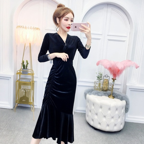 Rochie modernă de iarnă pentru femei, din catifea, cu decolteu spitz, în negru