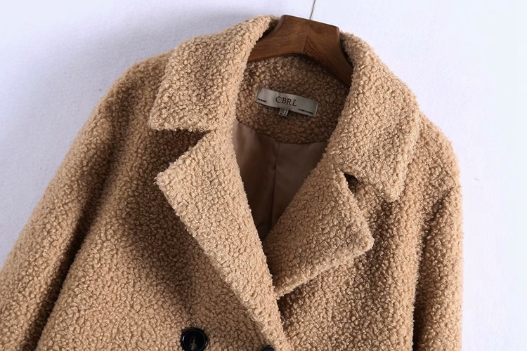 Palton lung cald toamna-iarna model drept cu nasturi in rosu si bej