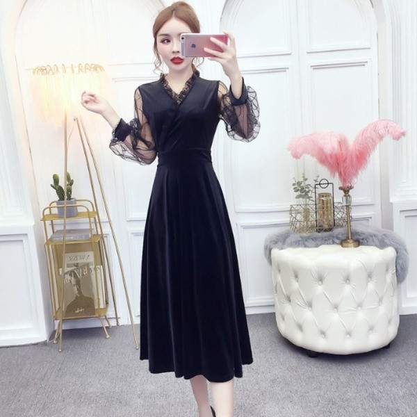 Rochie formală de damă cu decolteu spitz și mâneci cu sigiliu în negru